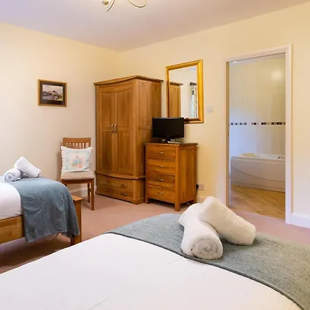 Lakefield House 別荘